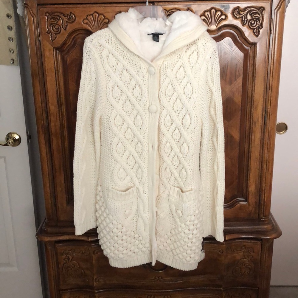 I.N.C. Cable Knit Button-up sweater w/ Faux fur.